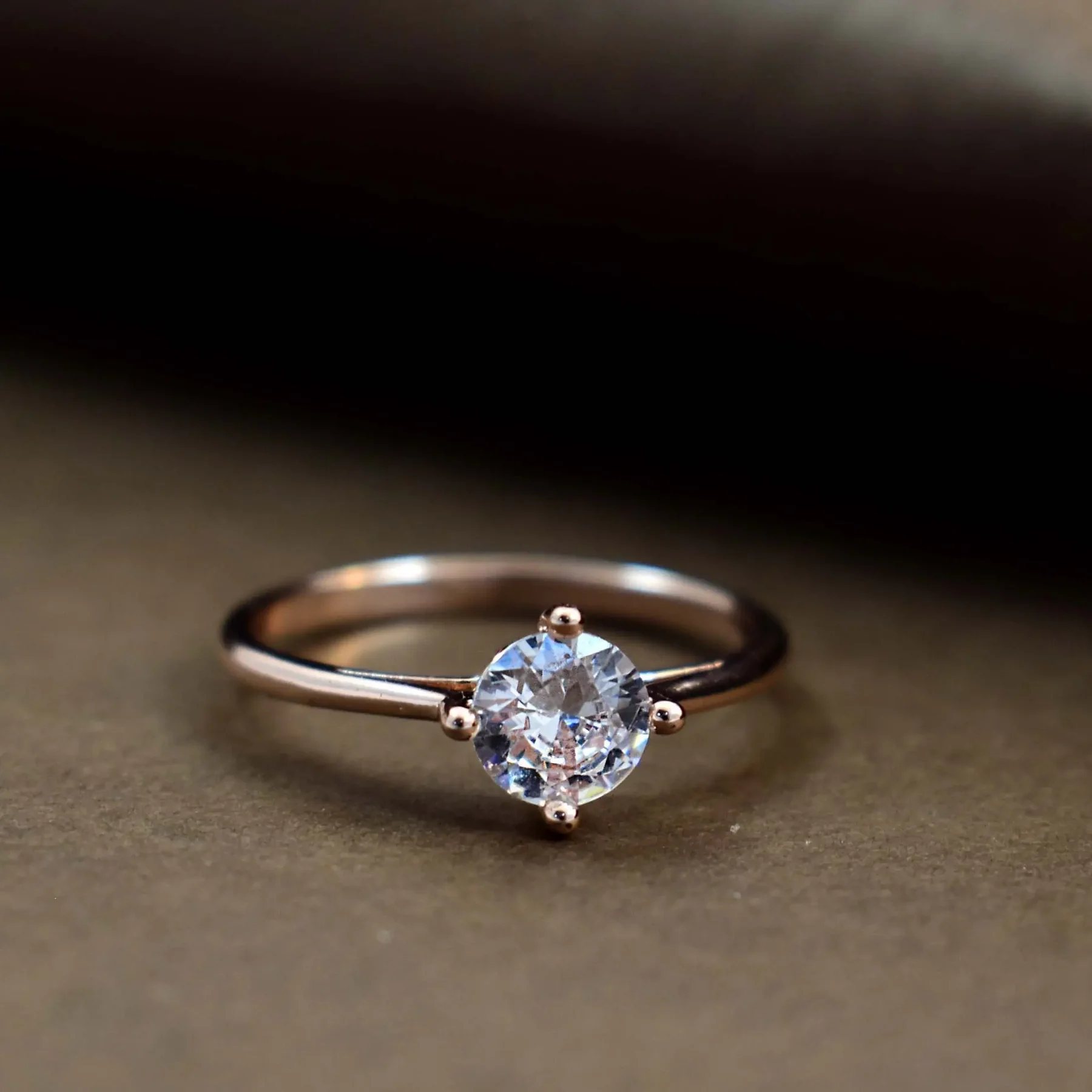 Splendid Crystal Minimal Dainty Rose-Gold Ring